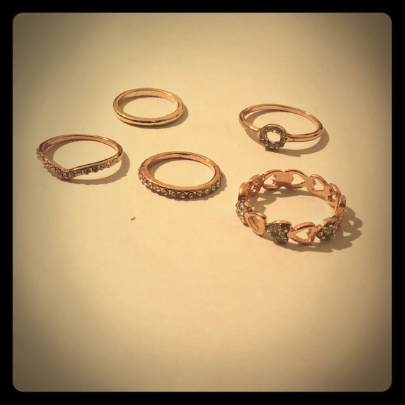 Sold 💜💚Rose gold rings (not real gold) 💜💚 - Picture 2 of 4